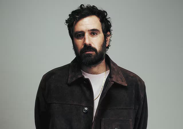 Sanremo 2026, cantanti in gara: gli studi classici e una penna sopraffina, Tommaso Paradiso tra testi e musica