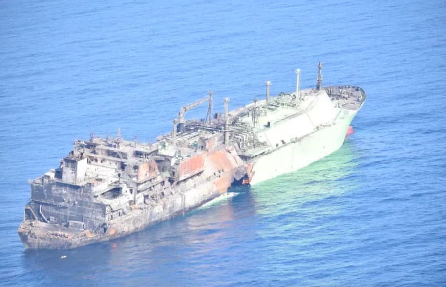 Petroliera russa alla deriva tra Malta e la Sicilia