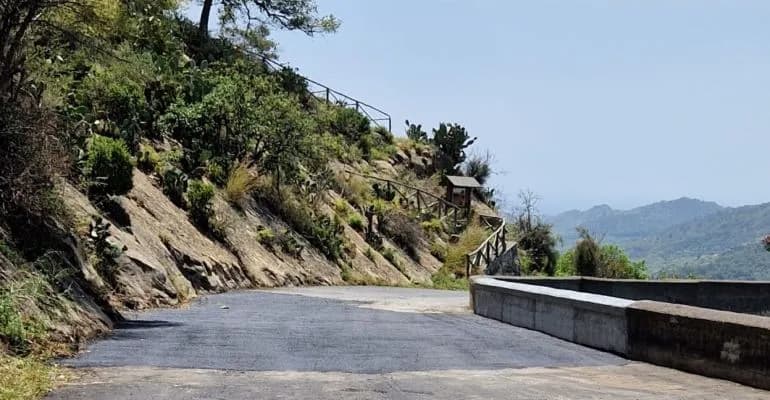 Crolla strada a Motta Camastra (Me): su via alternativa non possono transitare i mezzi di soccorso