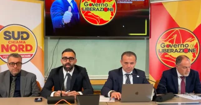Cateno De Luca e altri deputati di ScN firmano le dimissioni per sciogliere l’Ars