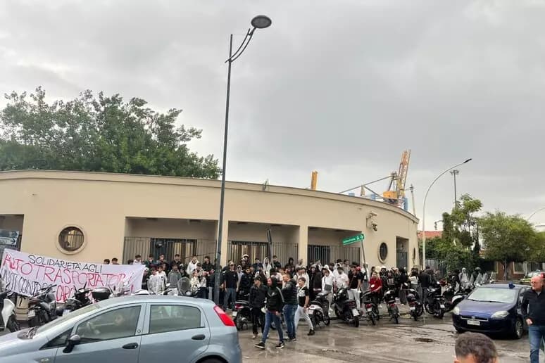 Palermo, studenti occupano licei per chiedere più fondi per l’edilizia scolastica e non solo