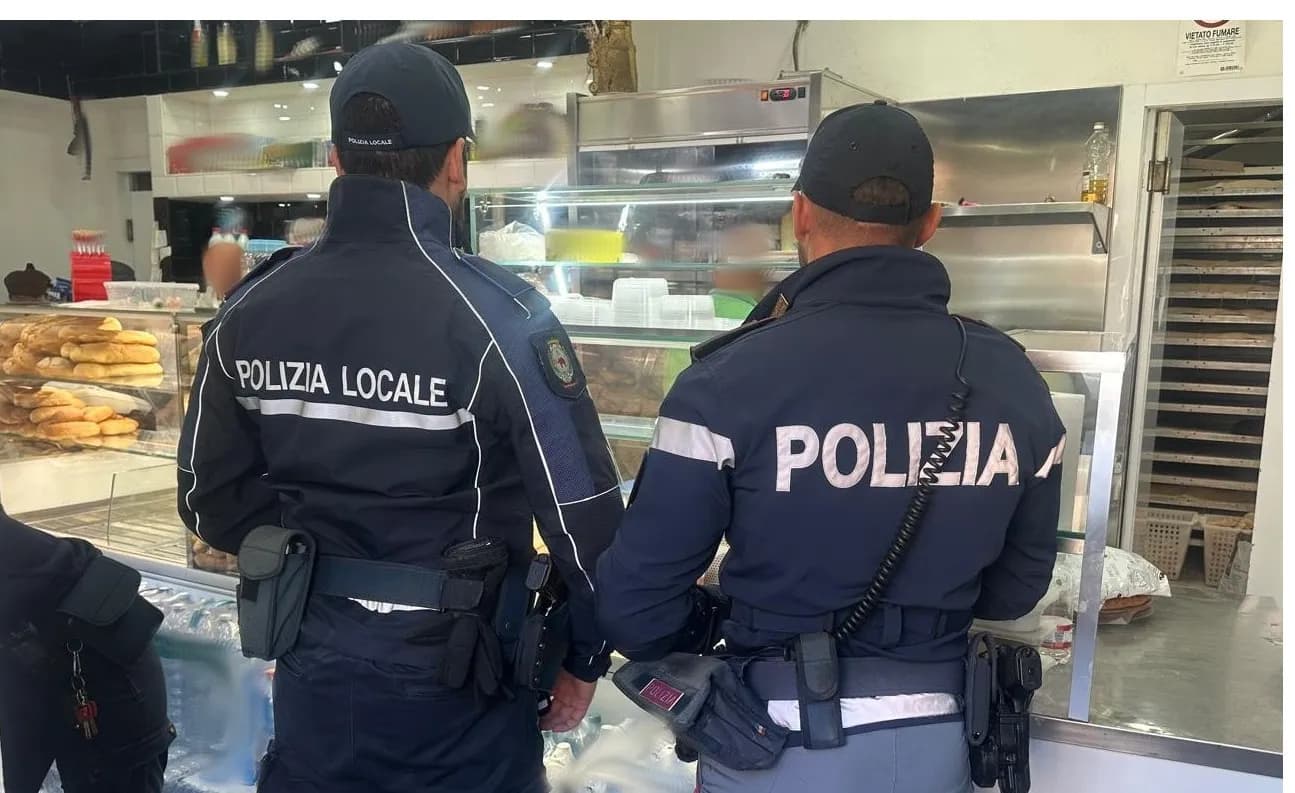 Catania, lavoro nero e alimenti non tracciati: sanzioni per oltre 33mila euro in due attività