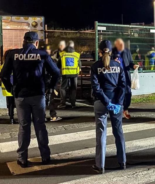 Allo stadio con i fumogeni negli slip: daspati due tifosi del Catania
