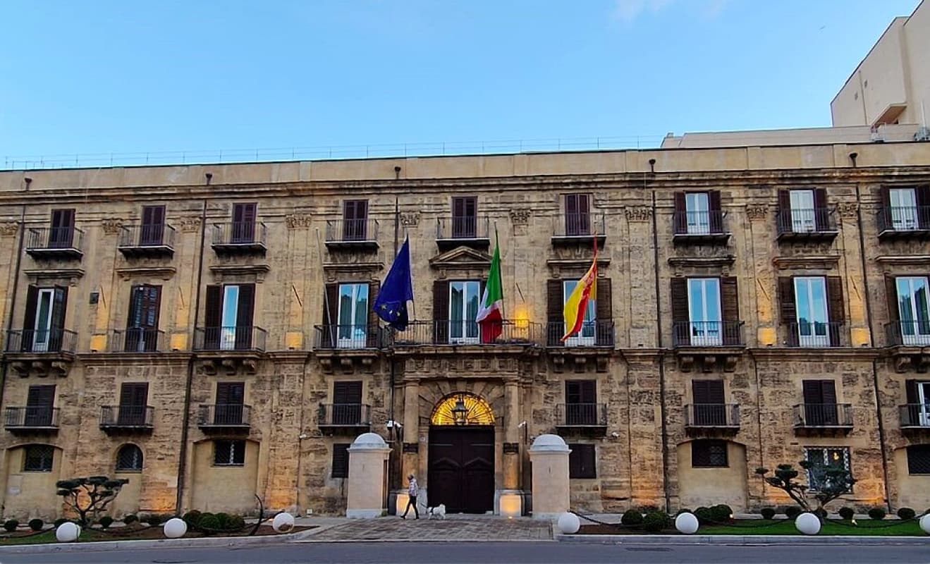 Regione, sbloccati il pagamento degli arretrati contrattuali al personale