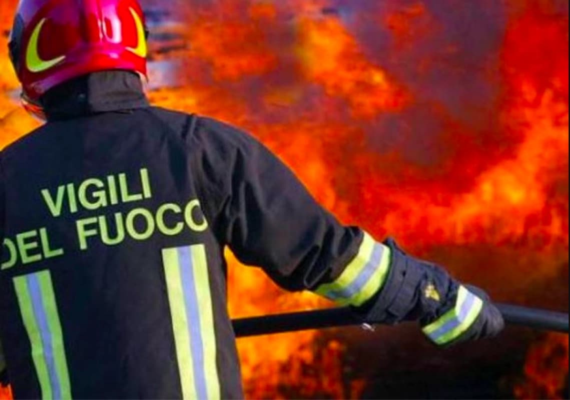 Incendio a Melilli, fiamme vicine alla sede universitaria e al Consorzio siciliano riabilitazione