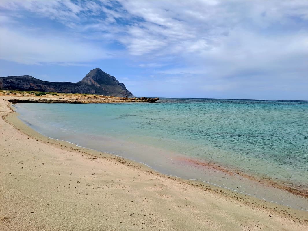 Dalla Regione quasi un milione di euro per la pulizia delle spiagge di 52 amministrazioni