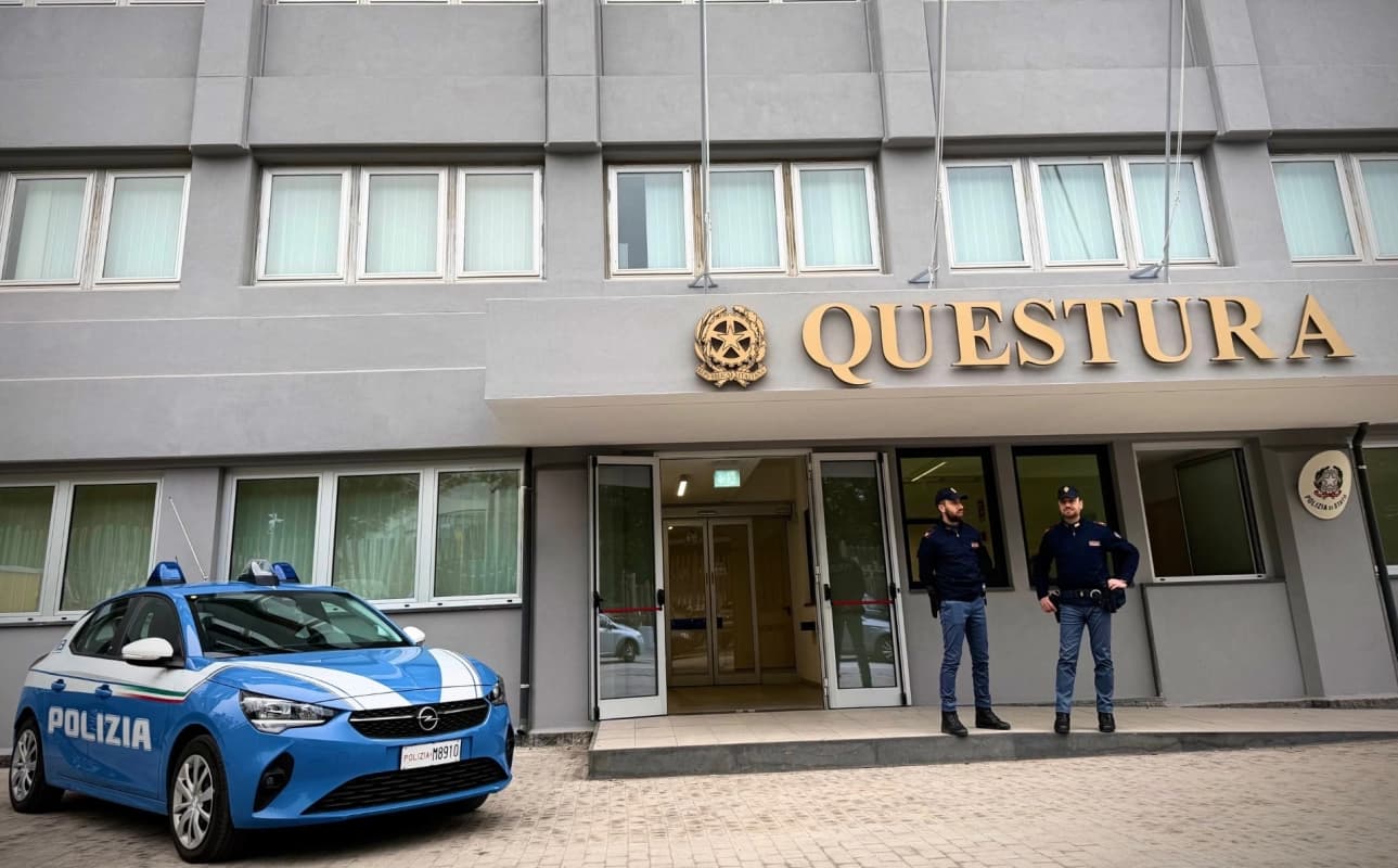 Catania, fermato dopo un inseguimento, muore negli uffici della Questura