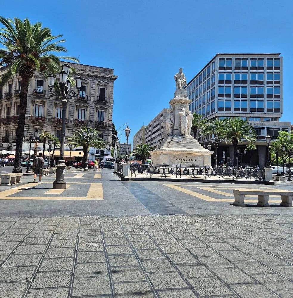 Catania, aggressione in centro indagati 6 minorenni