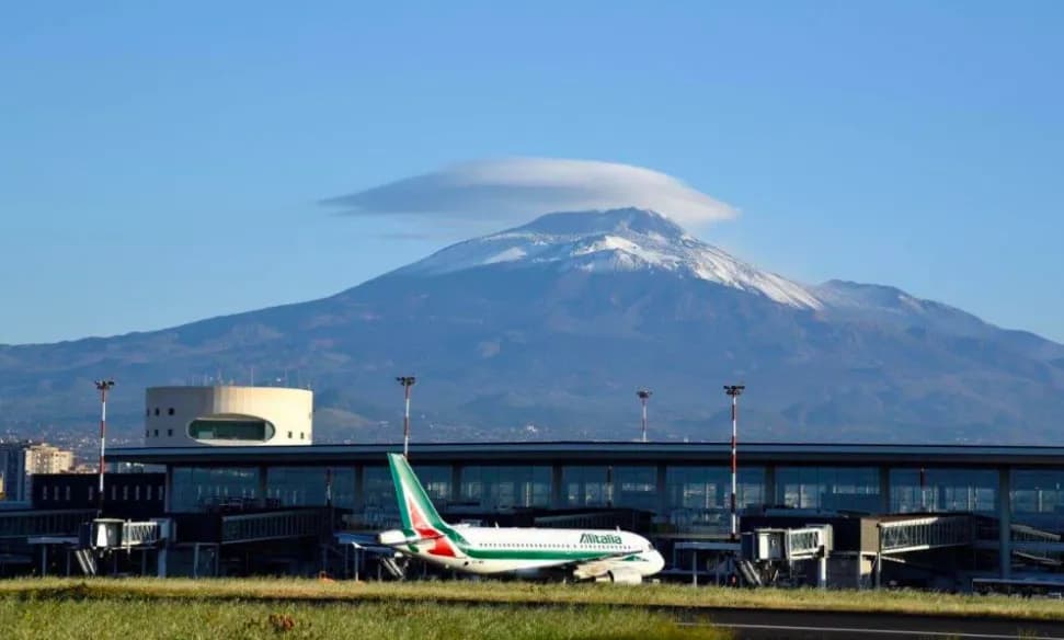 Aeroporto Catania, voli fermi fino alle 20: Regione potenzia collegamenti verso altri scali siciliani