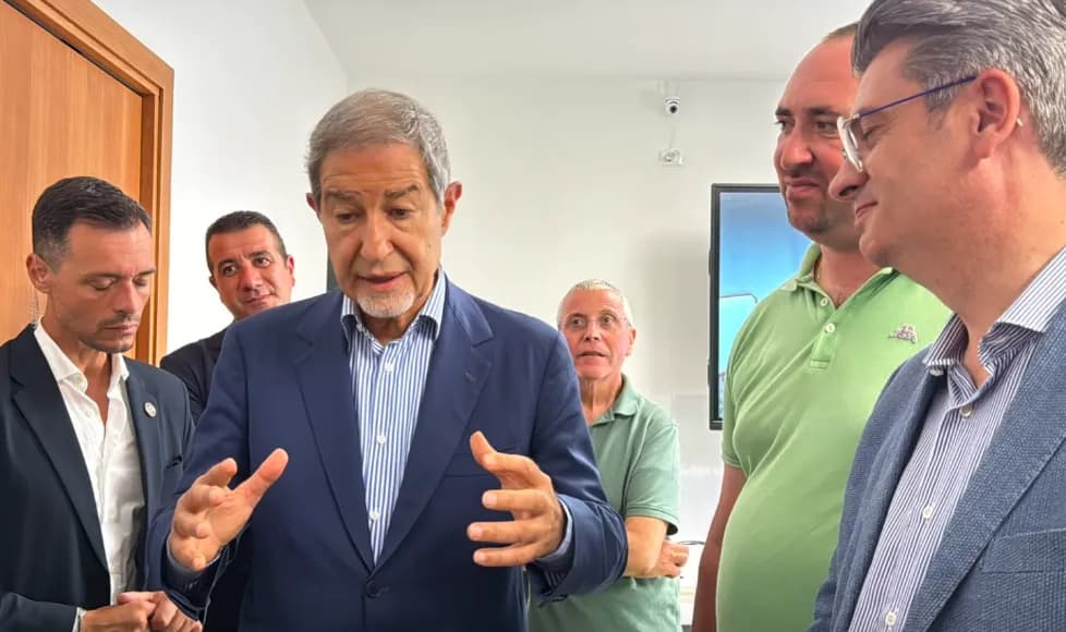Il ministro Musumeci a Pedara, visita un bene confiscato alla mafia