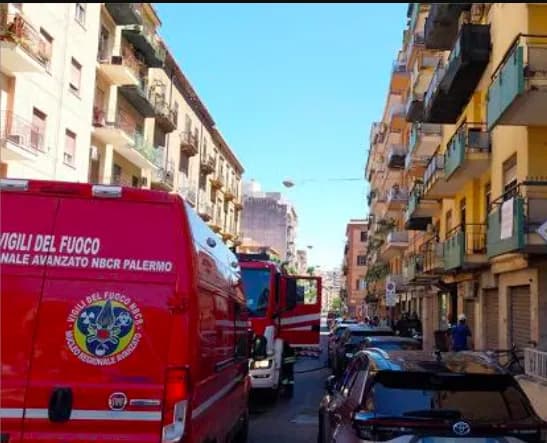 Palermo, cartoline contro i boss scarcerati: “Se proverete a chiedere il pizzo, vi denunceremo”