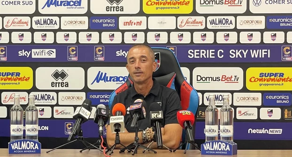 Calcio, vigilia di Monopoli-Catania. Palermo, seconda stagionale ad Arezzo