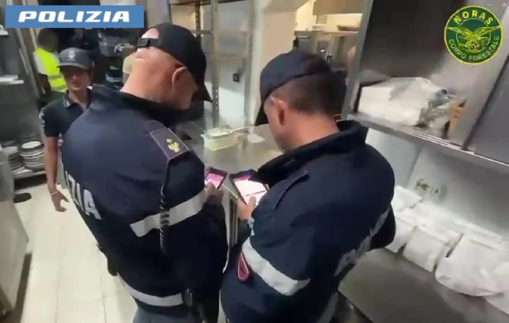 Sanzioni per oltre 20mila euro in un ristorante nel Catanese: 110 chili di alimenti sequestrati