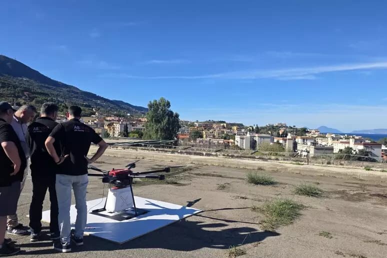 Sanità e innovazione tecnologica: sarà un drone a trasportare sacche di sangue da Patti alle Eolie