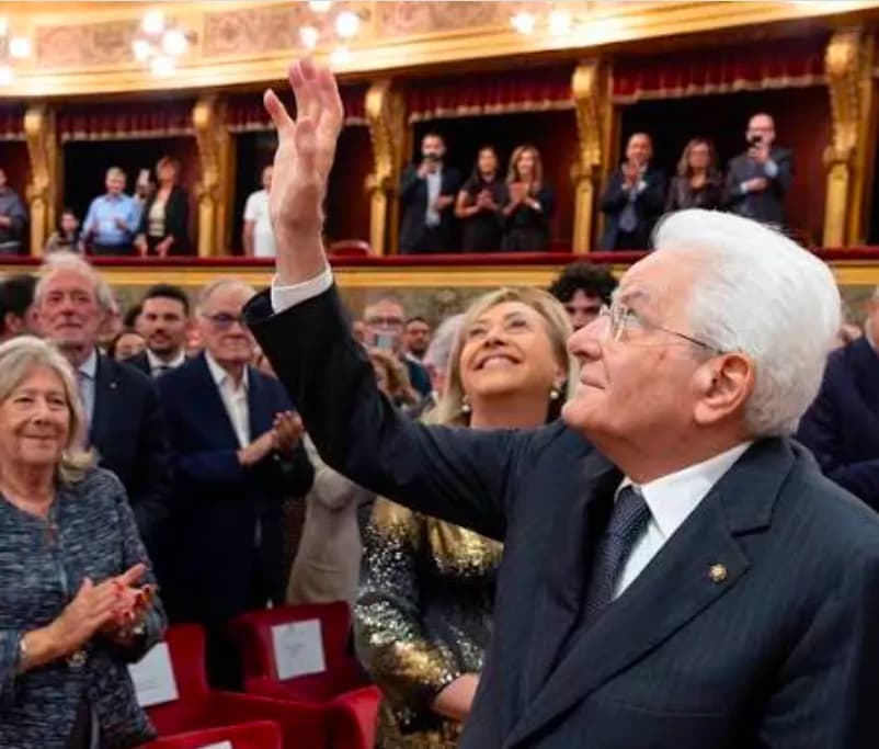 Mattarella al Teatro Massimo per il film su Biagio Conte, proiezione interrotta