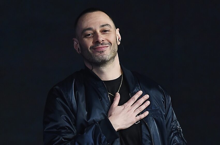 Stelle- Fabri Fibra, Maurizio Carucci